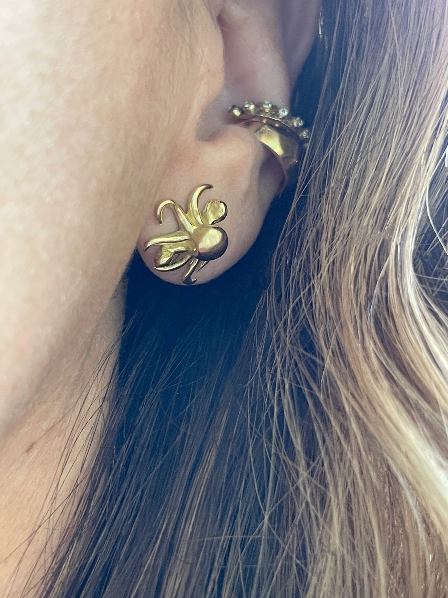 MERCURY-FREE GOLD BOHEME OCTOPUS STUDS  | In-Stock