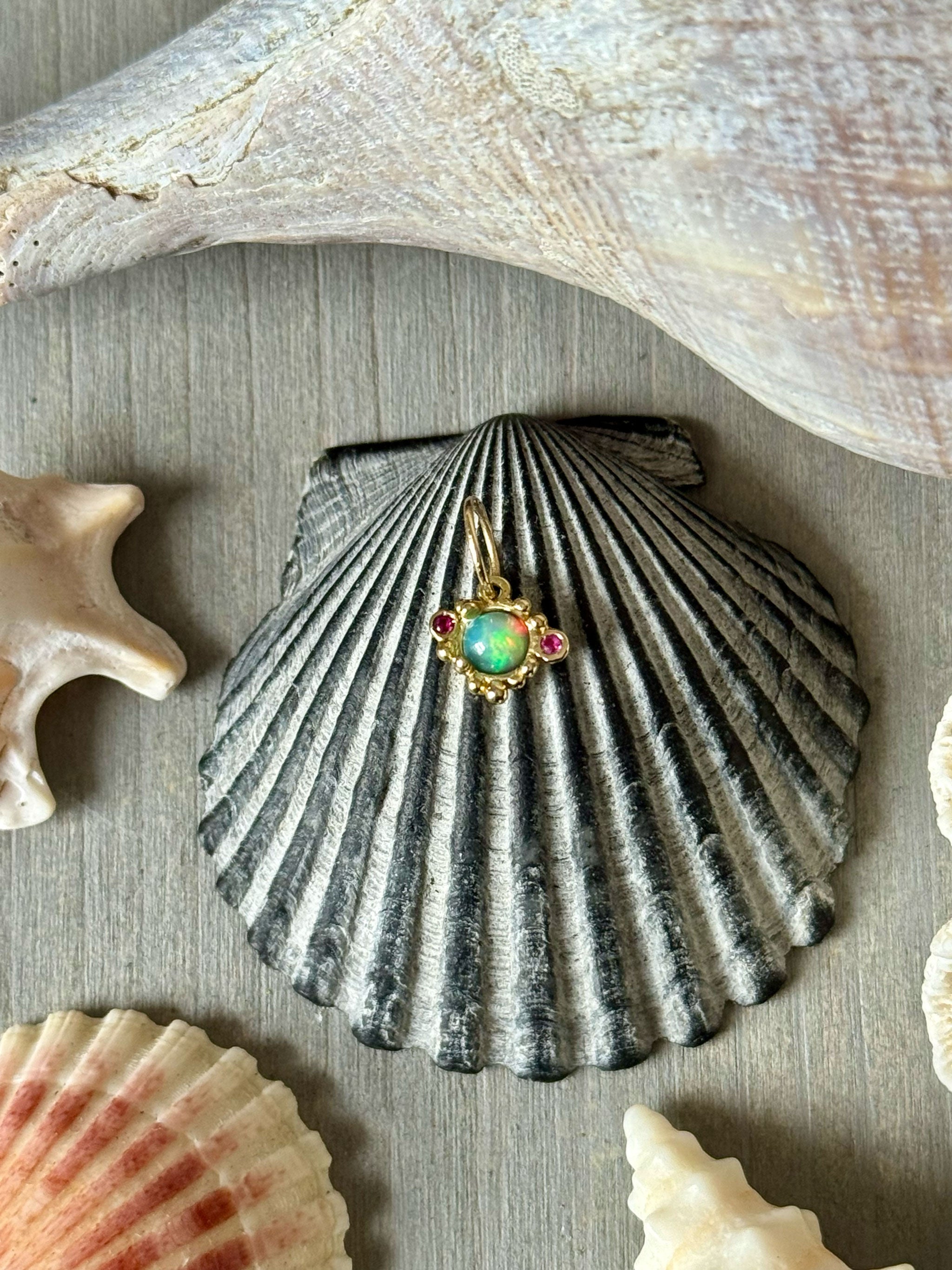 BOHEME HYPNOSE OPAL CHARM | Crafted-to-Order