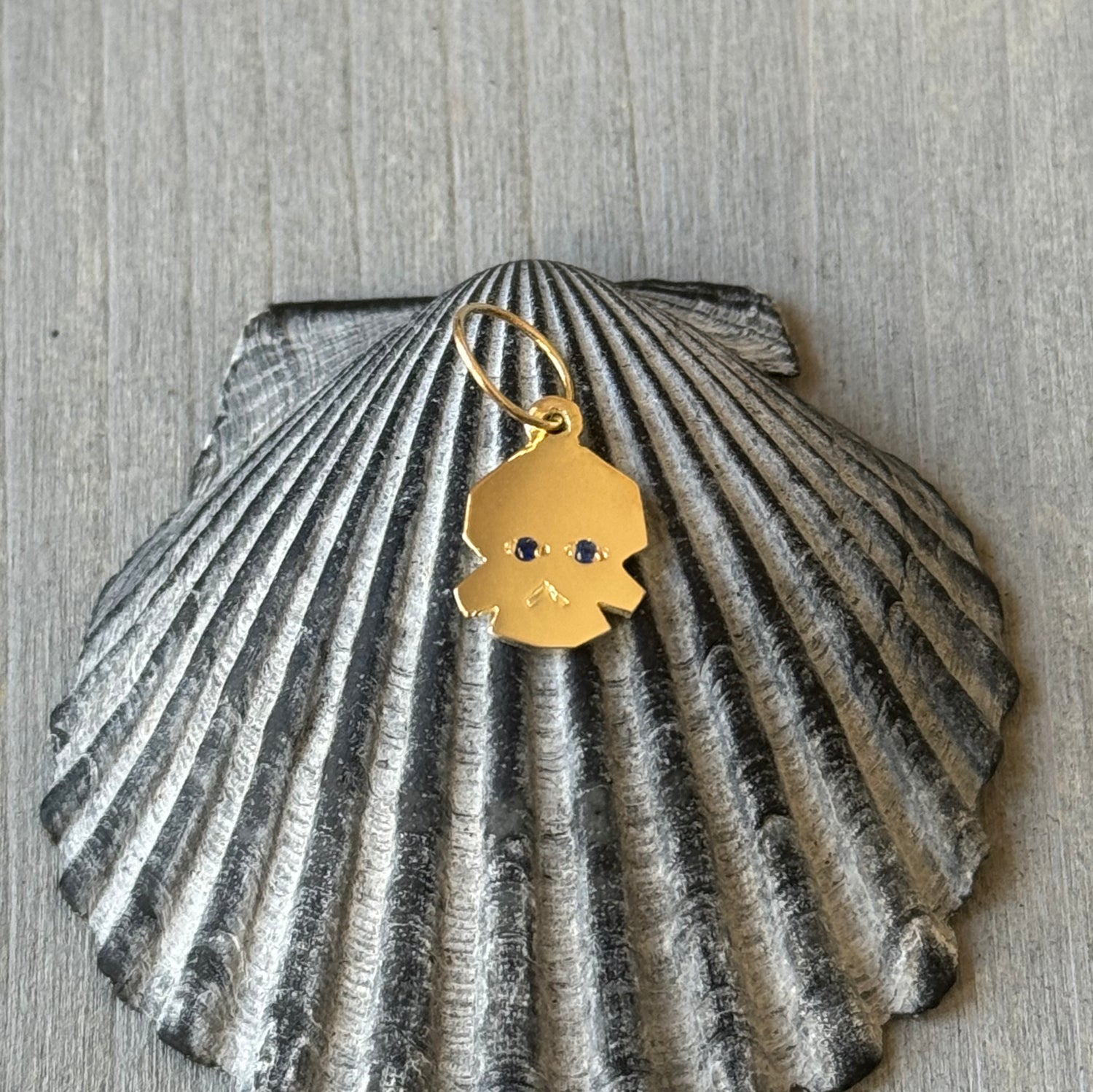 FACETTE PETIT SAPPHIRE SKULL CHARM | In-Stock