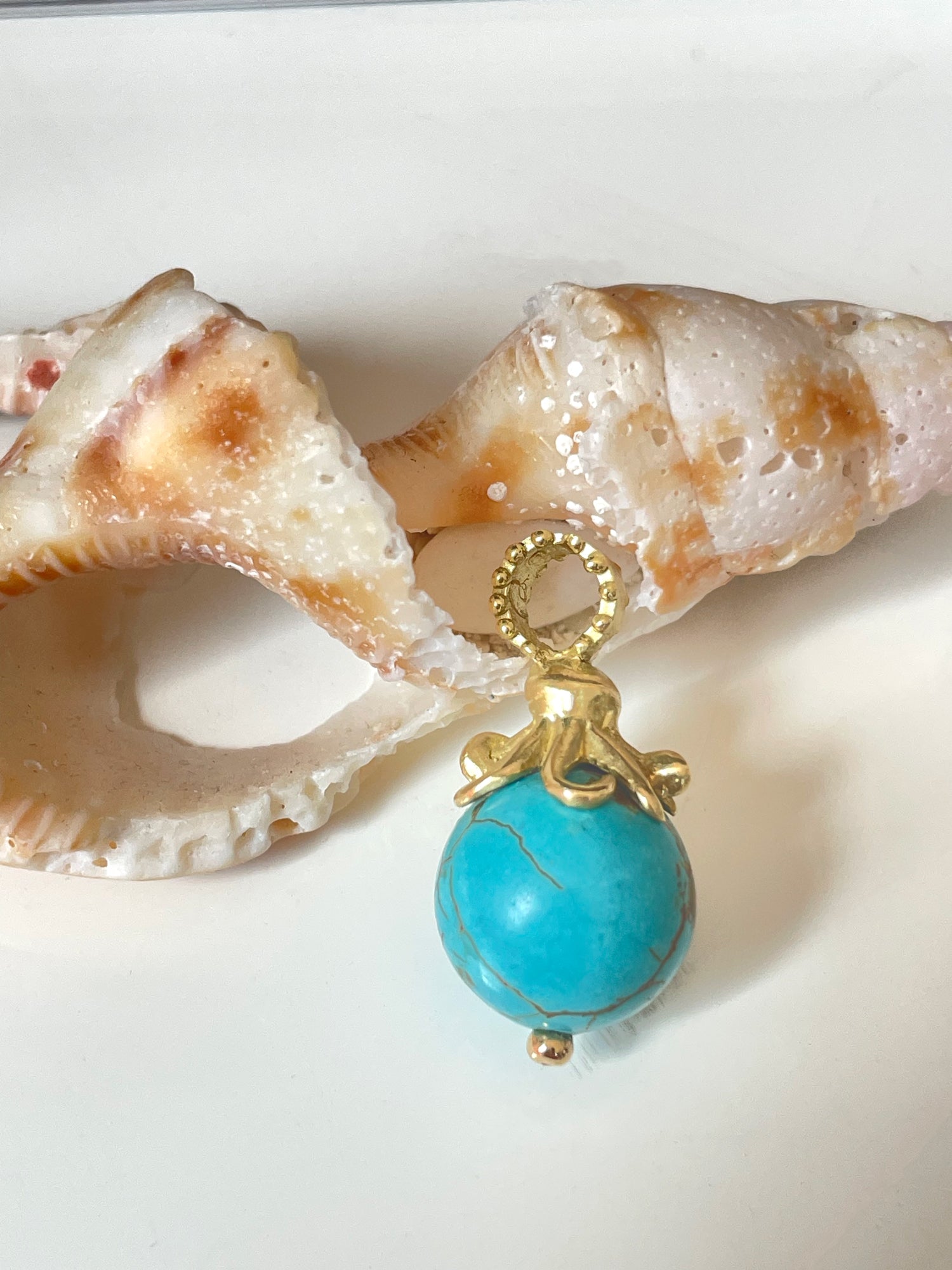 BOHEME TURQUOISE MATTE OCTOPUS CHARM