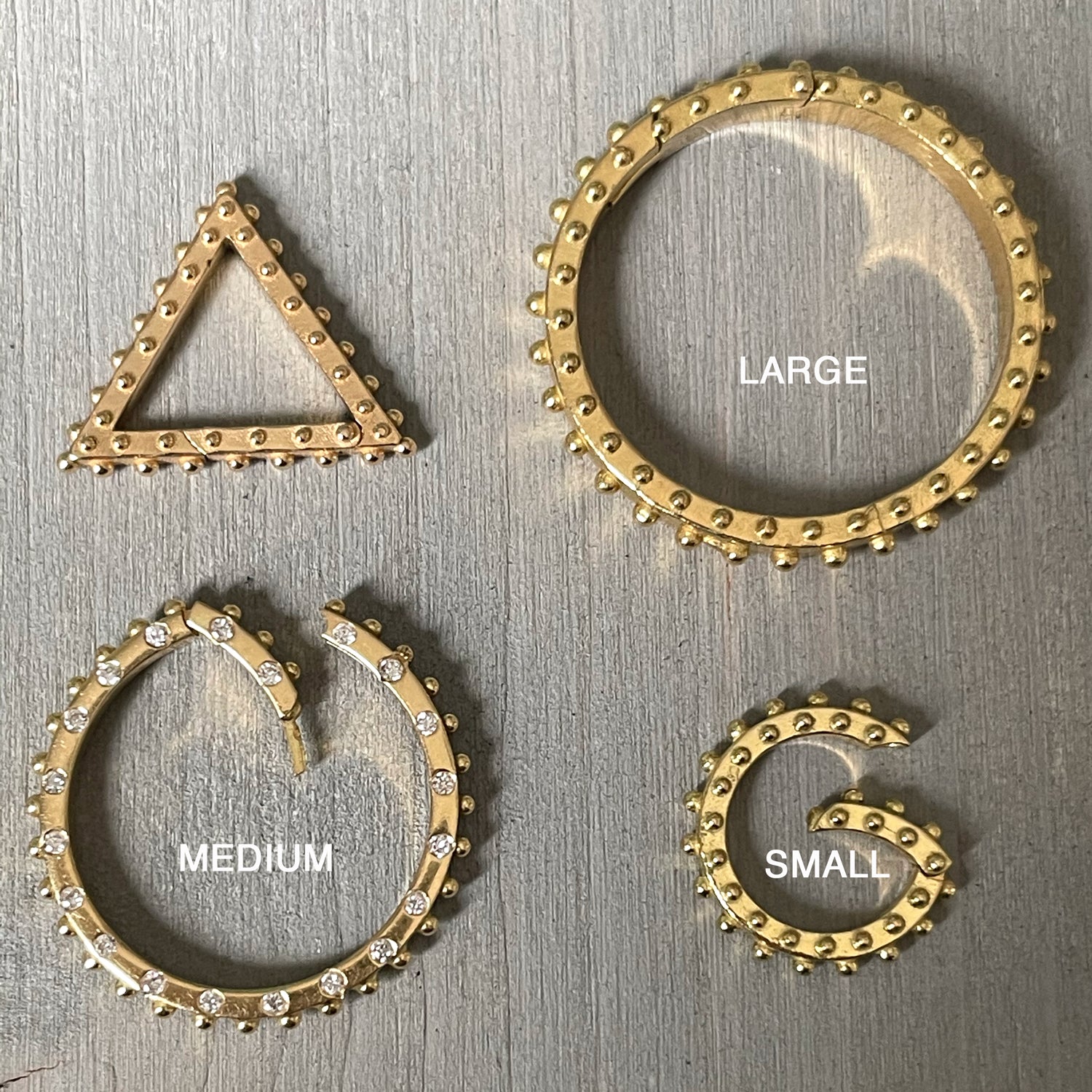 BOHEME SMALL RAINBOW CLICKER CHARM RING rts