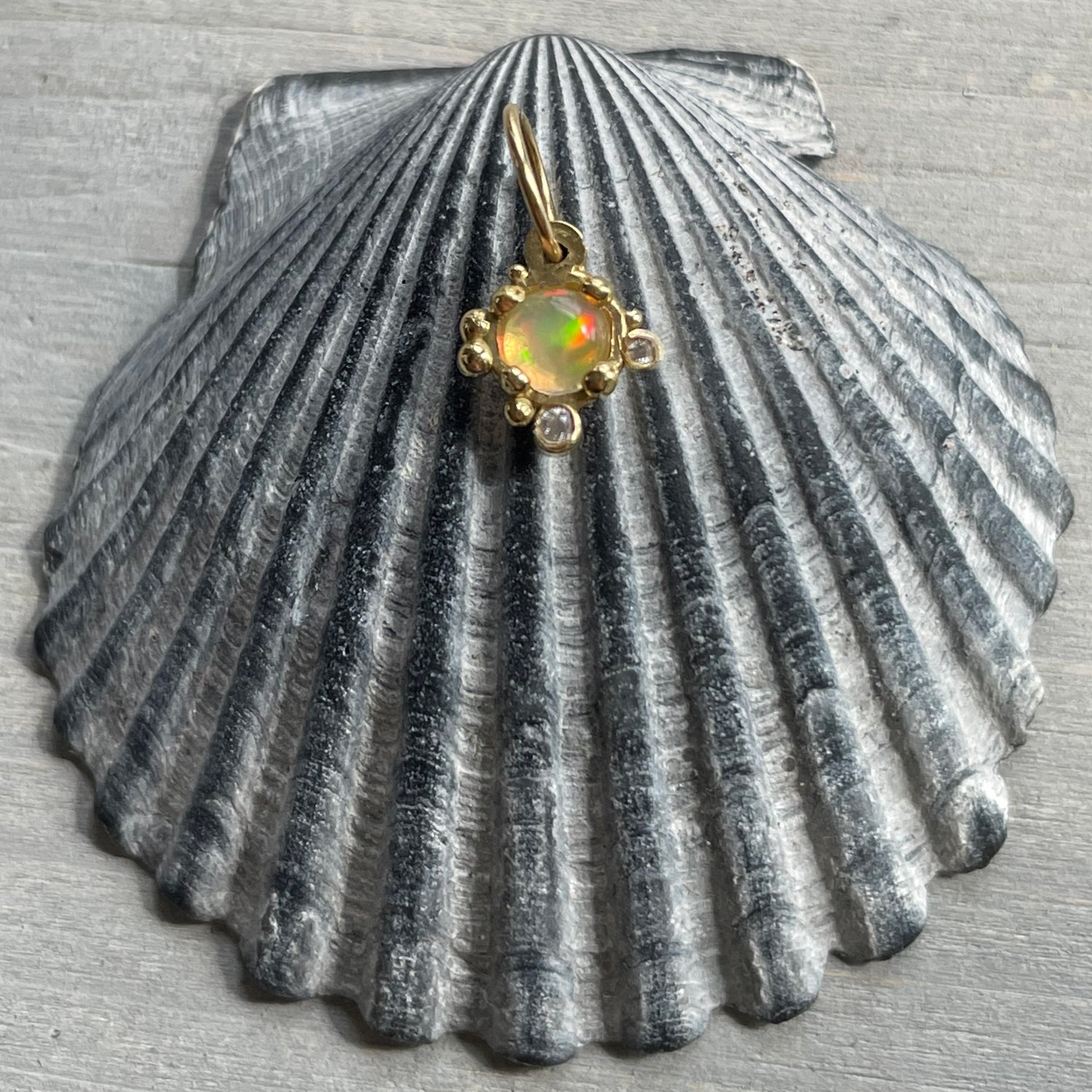 BOHEME HYPNOSE OPAL CHARM | Crafted-to-Order