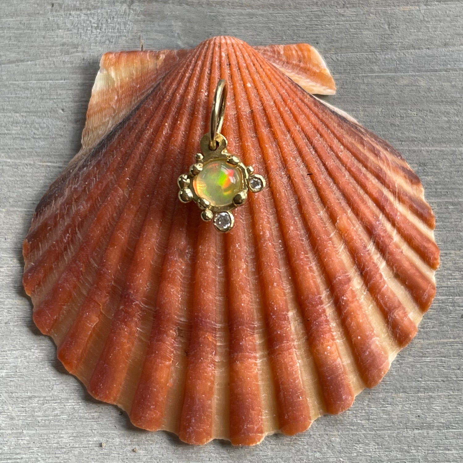 BOHEME HYPNOSE OPAL CHARM | Crafted-to-Order