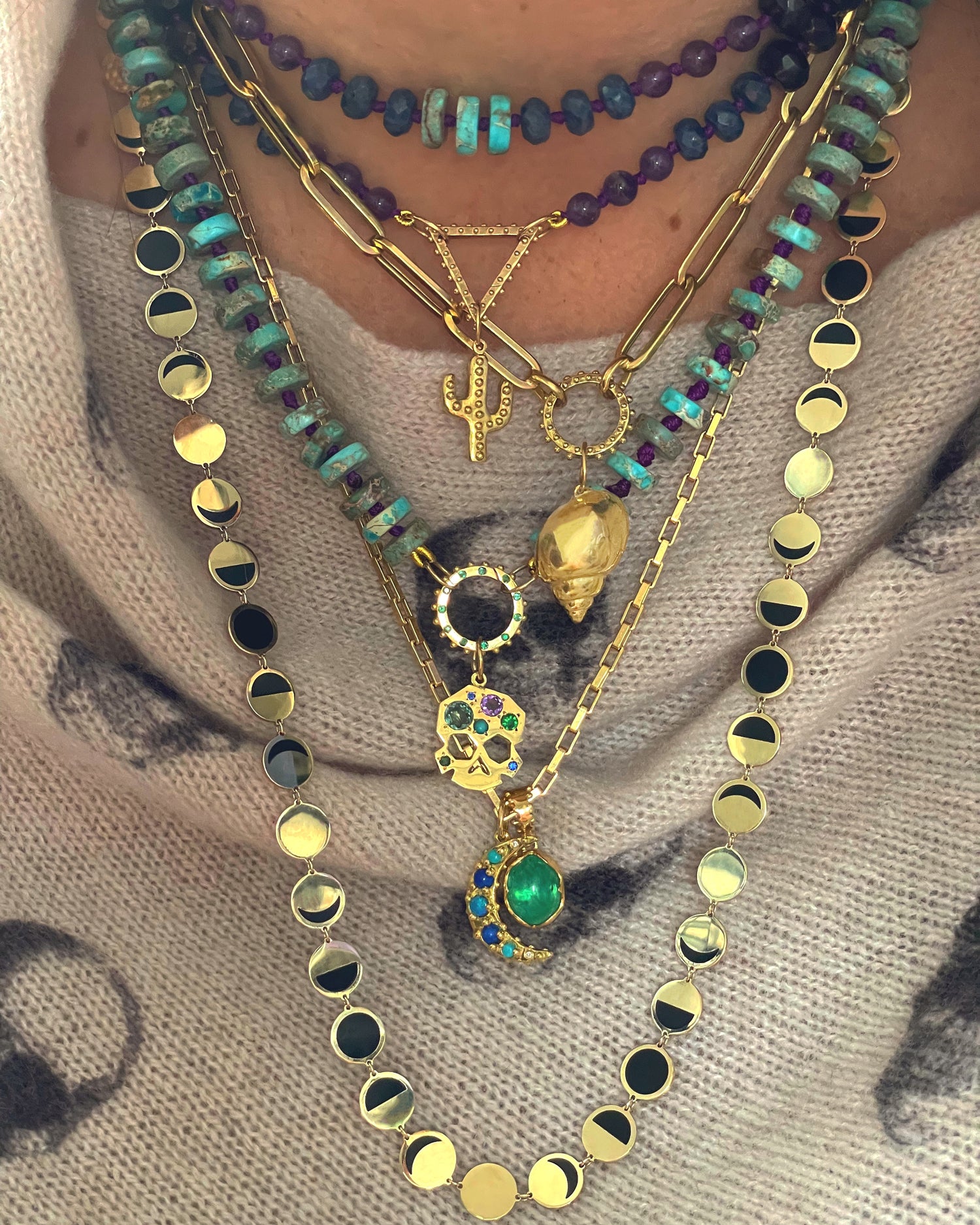 BOHEME EMERALD CLICKER YELLOW GOLD