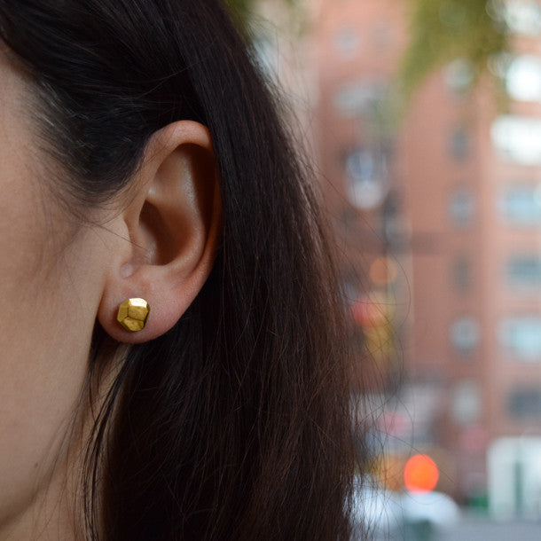 FACETTE STUD rts