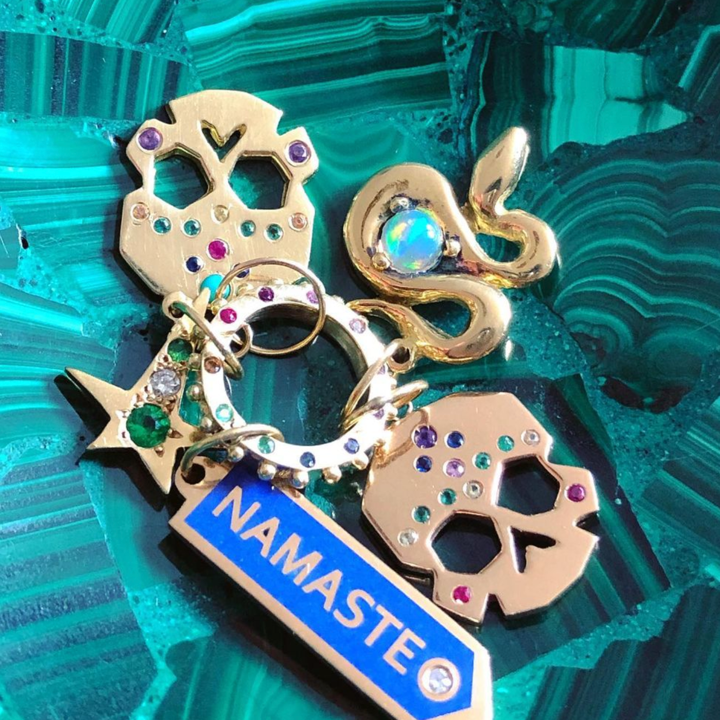 BOHEME SMALL RAINBOW CLICKER CHARM RING rts