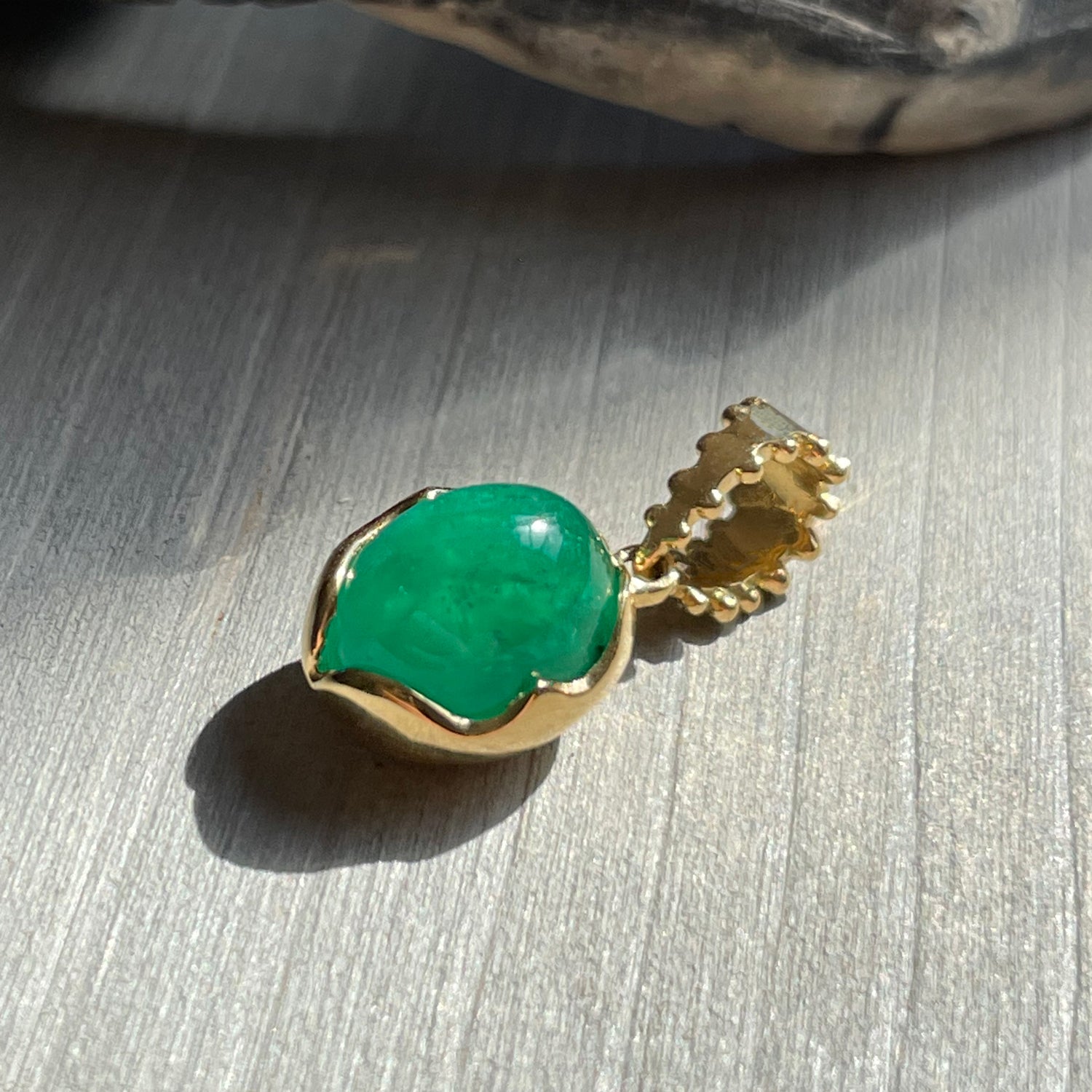 BOHEME EMERALD LOTUS CHARM