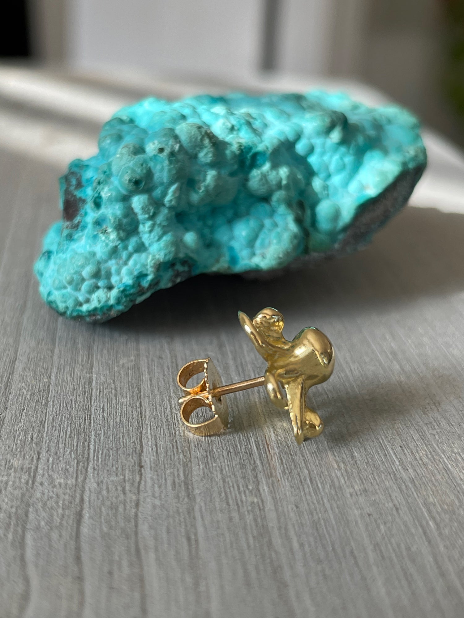 MERCURY-FREE GOLD BOHEME OCTOPUS STUDS