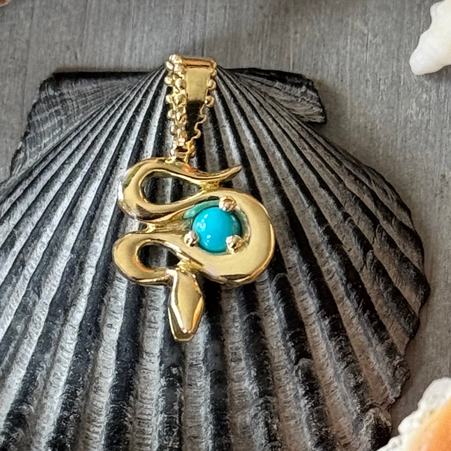 BOHEME TURQUOISE SERPENT CHARM